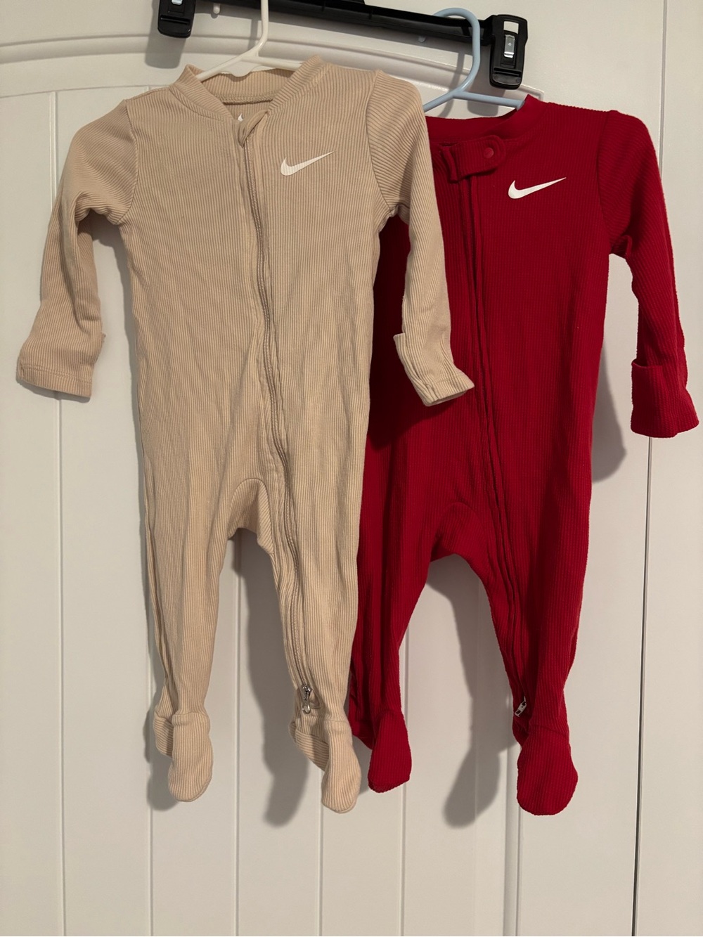 Nike Ribbed Baby Footed One-Piece Rompers Sleepers in Beige and Red